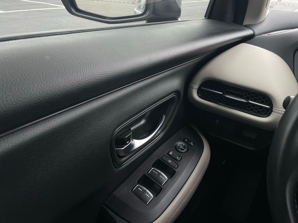 Thumbnail: 2025 Honda HR-V - 23