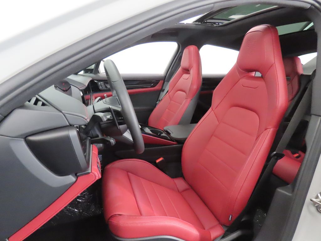 Thumbnail: 2026 Porsche Panamera - 5