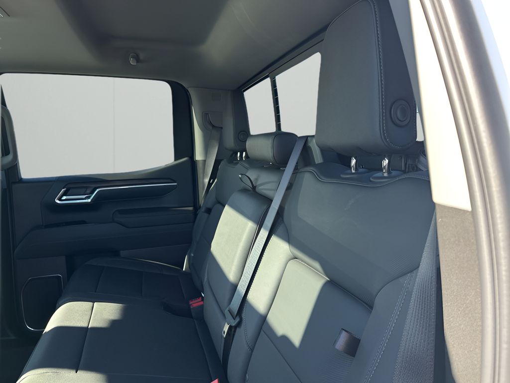 New 2026 White GMC SLT image 19