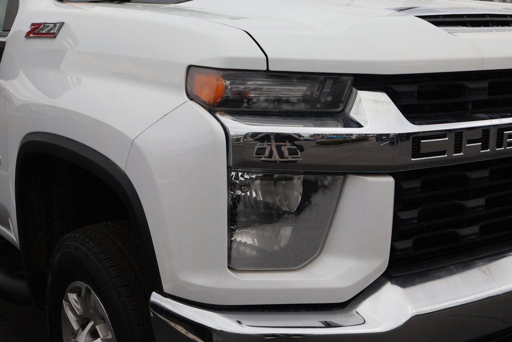 Thumbnail: 2022 Chevrolet Silverado 2500 - 4