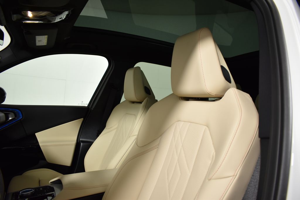 Thumbnail: 2026 BMW X3 - 16