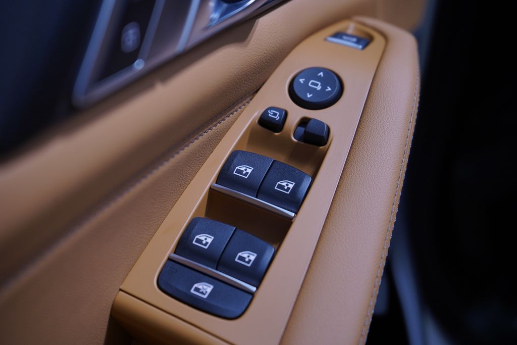 Thumbnail: 2026 BMW X5 - 11
