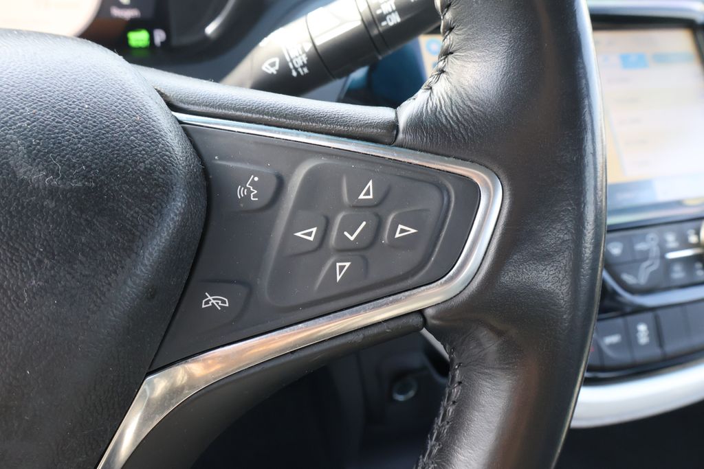 Thumbnail: 2018 Chevrolet Bolt EV - 18