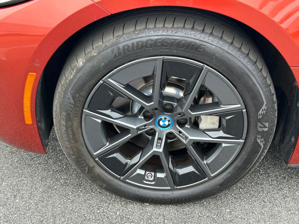 Thumbnail: 2023 BMW i4 - 9