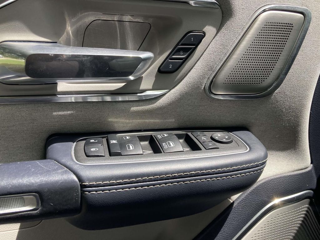 Used 2022 White Ram Limited image 11