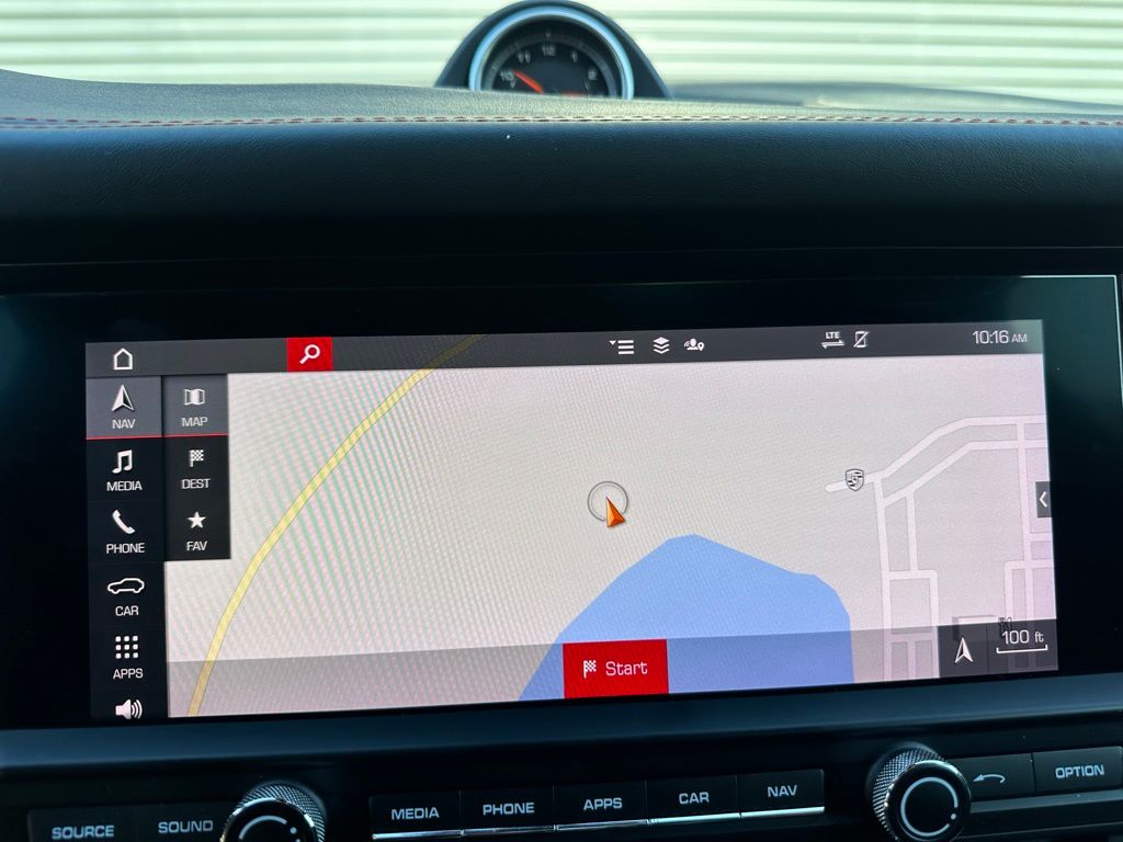 Thumbnail: 2020 Porsche Macan - 28