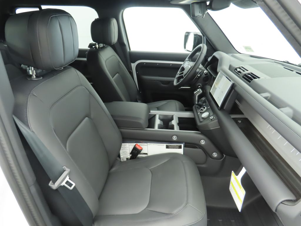 Thumbnail: 2025 Land Rover Defender - 21
