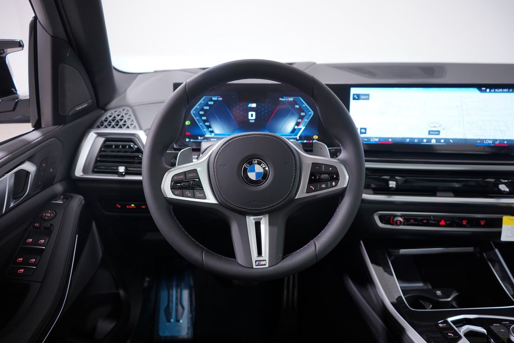 2025 BMW X5 M60i 11