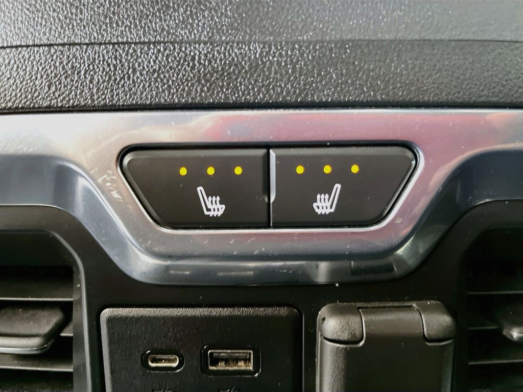 Used 2021 Black GMC AT4 image 28
