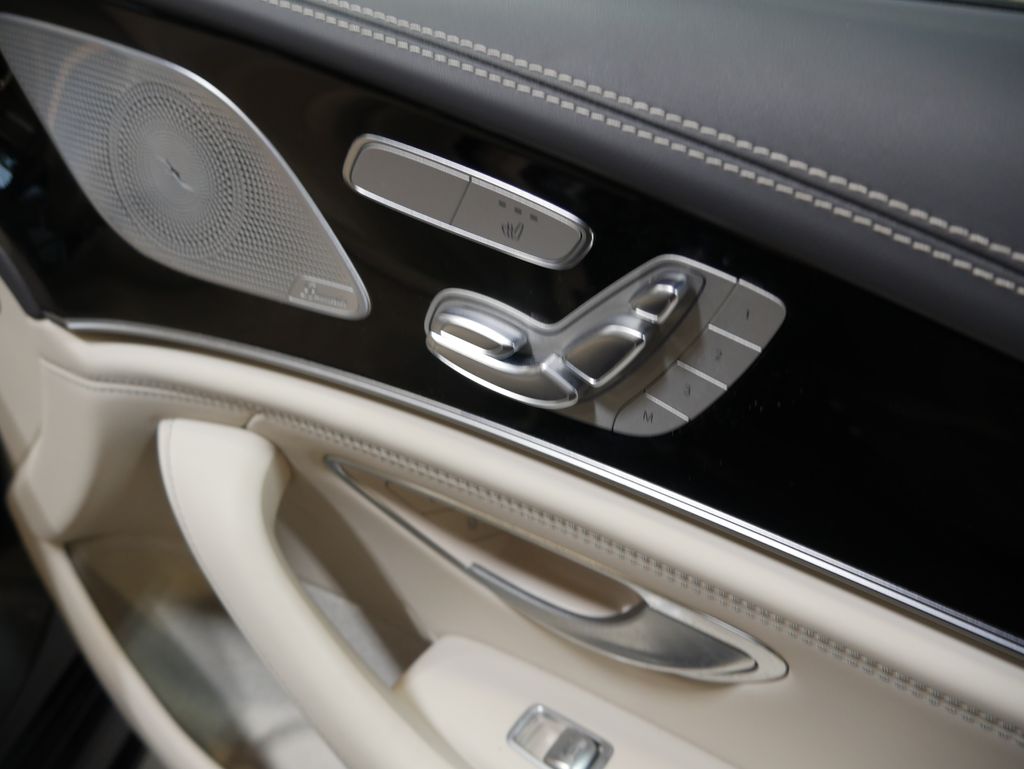 Thumbnail: 2022 Mercedes-Benz AMG GT - 29