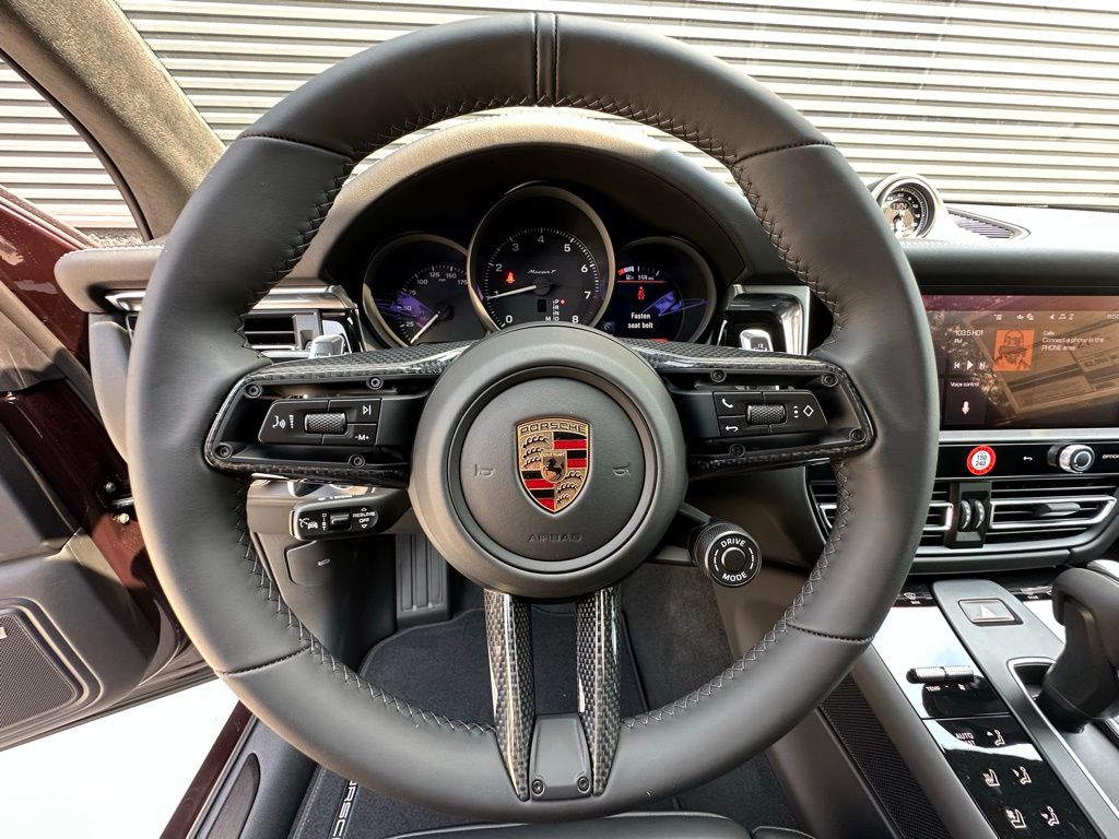 Thumbnail: 2026 Porsche Macan - 20