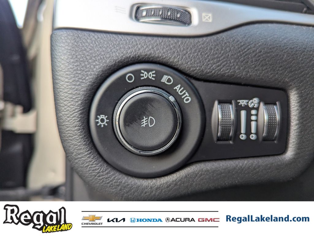 used 2015 Jeep Cherokee car, priced at $8,595