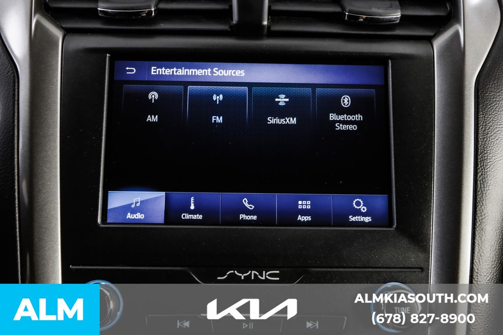2020 Ford Fusion SEL photo 31