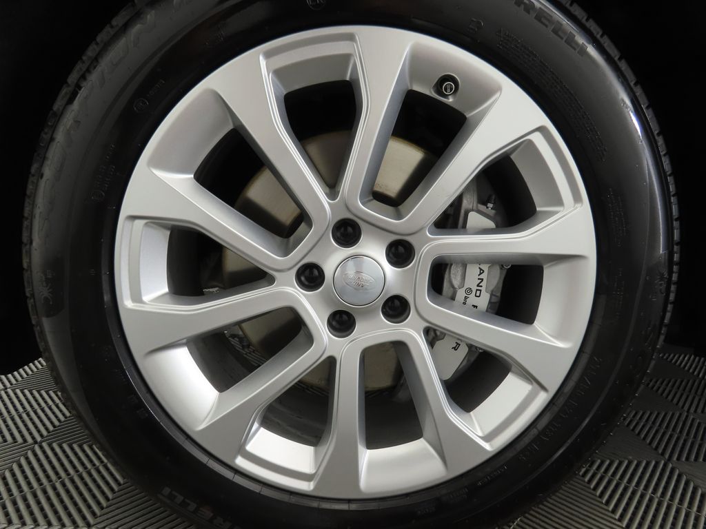 Thumbnail: 2025 Land Rover Range Rover Sport - 30