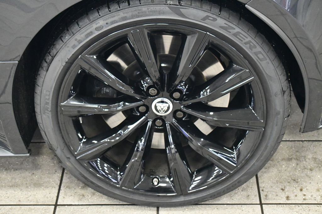 Thumbnail: 2024 Jaguar F-Type - 13