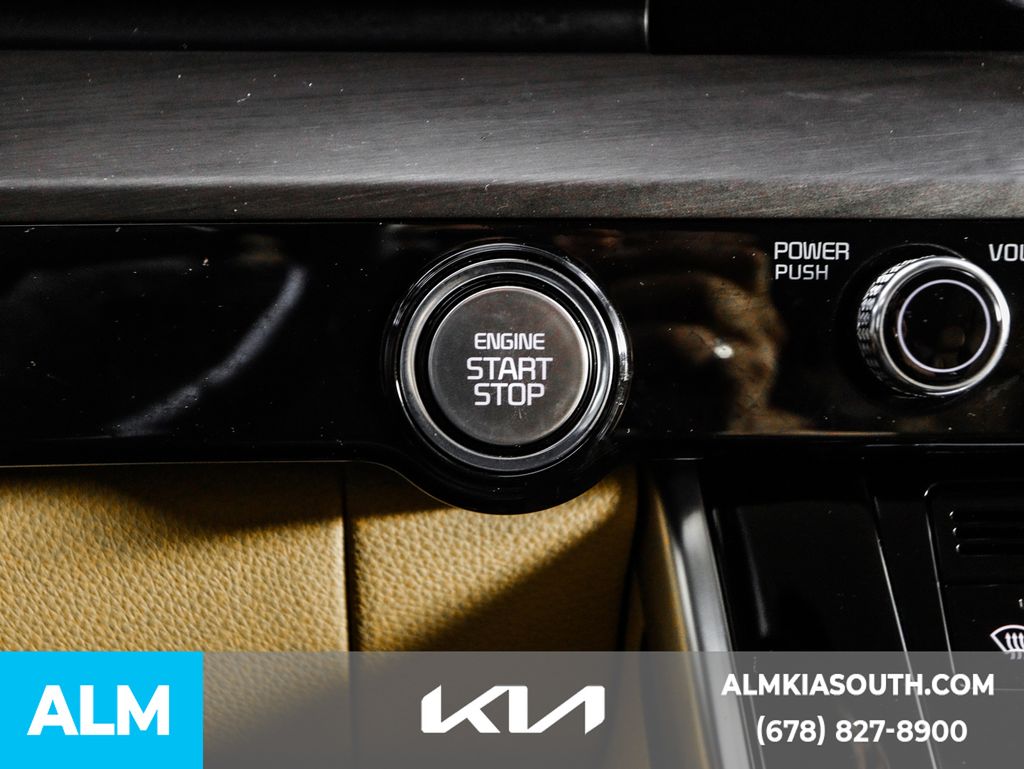 2024 Kia Carnival EX photo 26