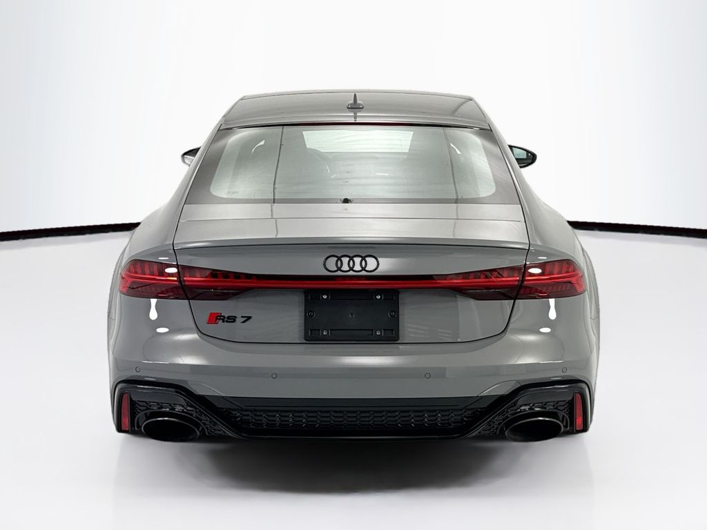 Thumbnail: 2026 Audi RS 7 - 6