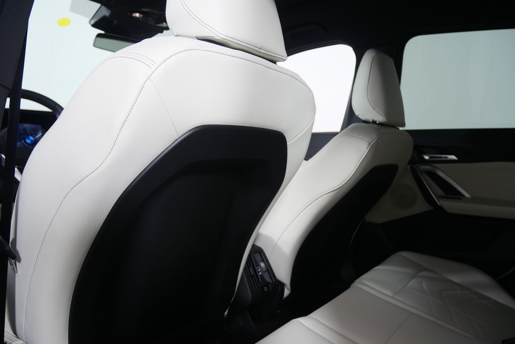 Thumbnail: 2026 BMW X1 - 16