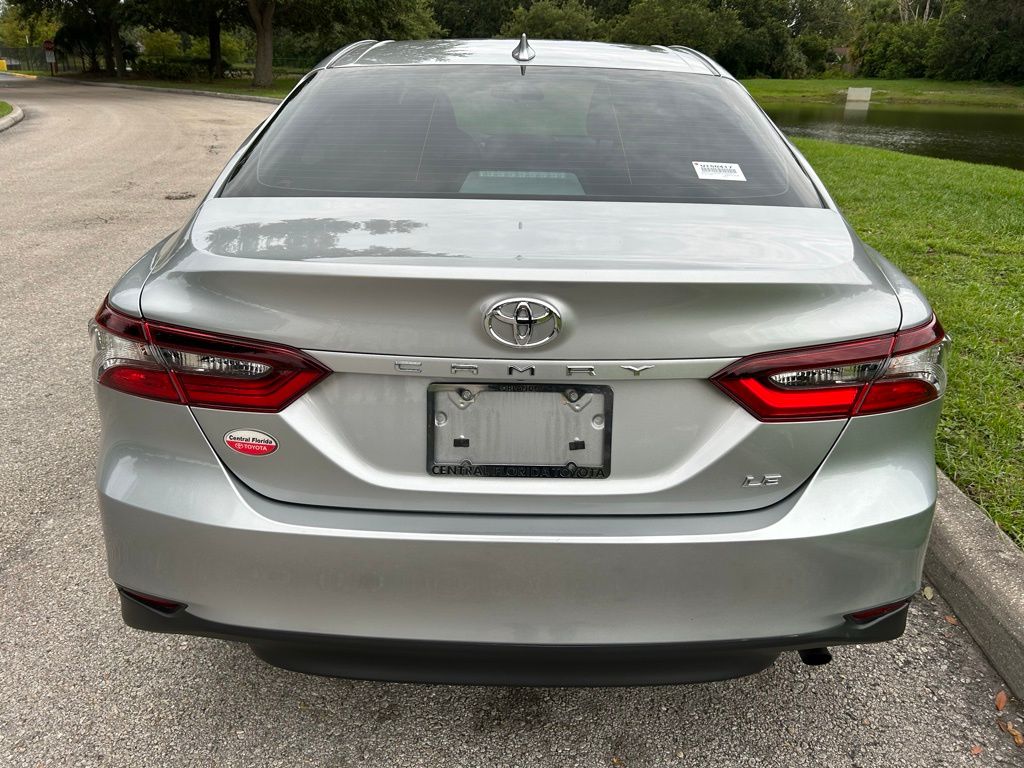 2023 Toyota Camry LE 4