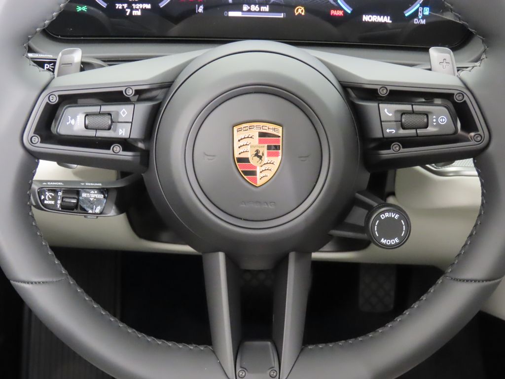 Thumbnail: 2026 Porsche Cayenne - 18