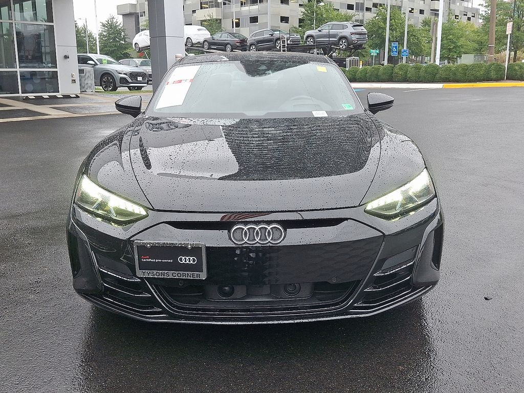 Thumbnail: 2022 Audi e-tron GT - 2