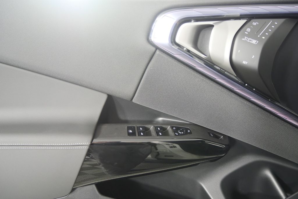 Thumbnail: 2026 BMW X3 - 8