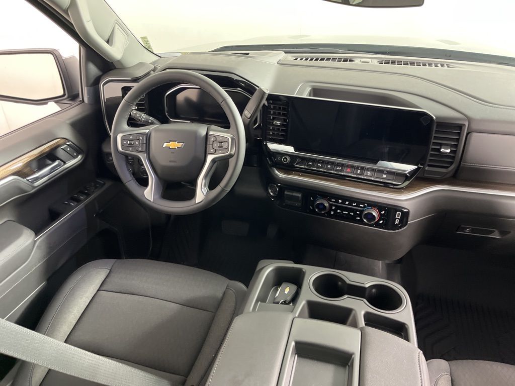 Thumbnail: 2026 Chevrolet Silverado 1500 - 5