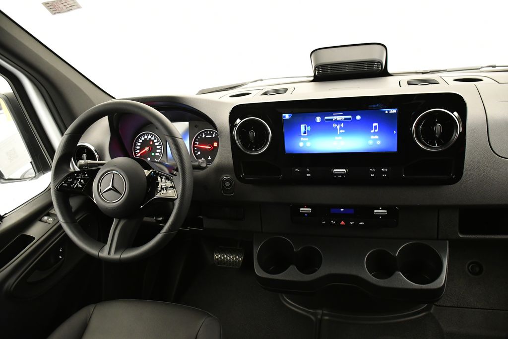 Thumbnail: 2026 Mercedes-Benz Sprinter - 13