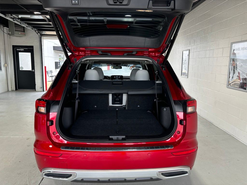 Used 2024 Mitsubishi Outlander SUV