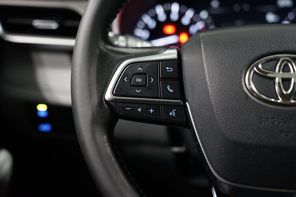 2021 Toyota Highlander XLE 14