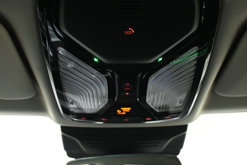 Thumbnail: 2024 BMW X7 - 21