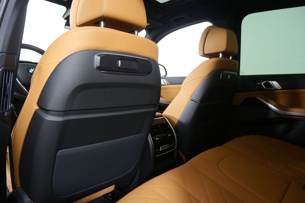 2025 BMW X5 xDrive40i 16