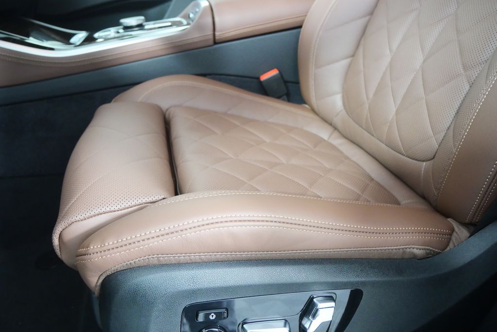 Thumbnail: 2026 BMW X5 - 9