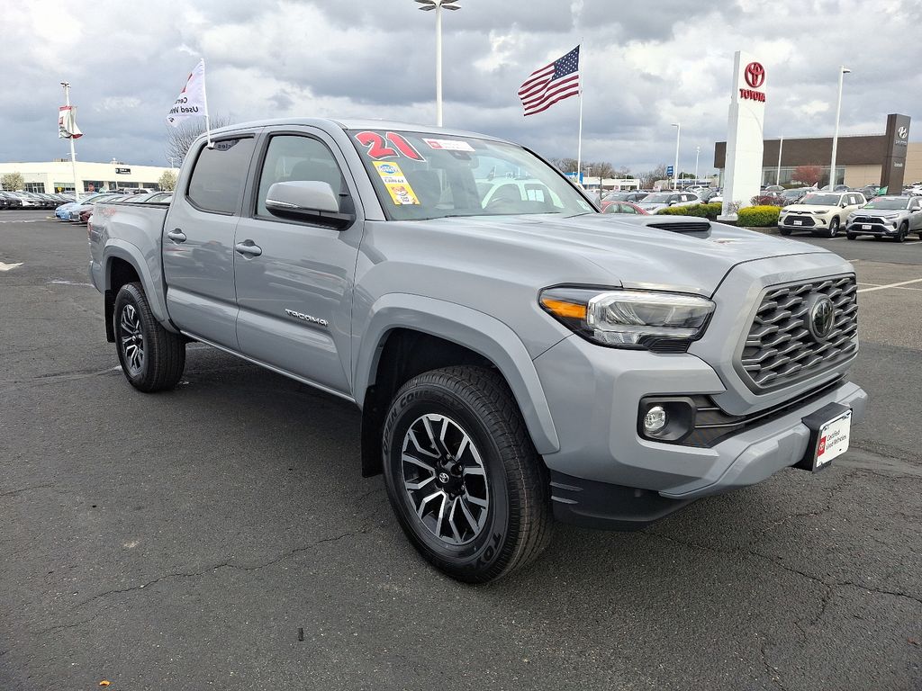 2021 Toyota Tacoma TRD Sport 3