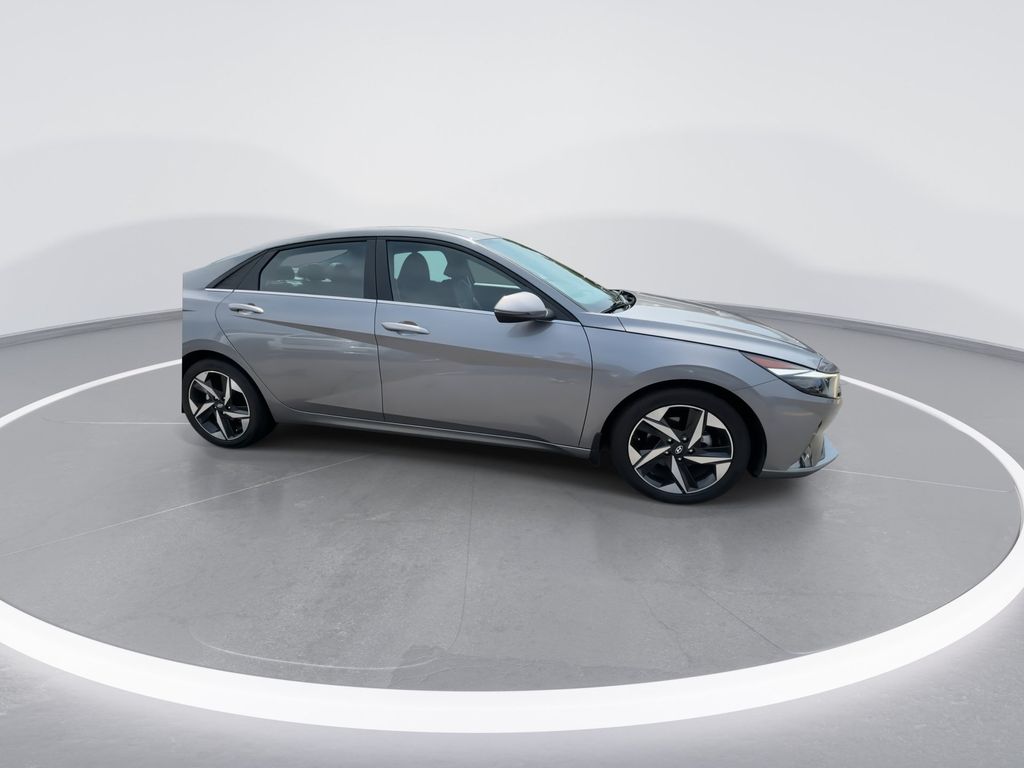 Used 2023 Metal Hyundai Limited image 9