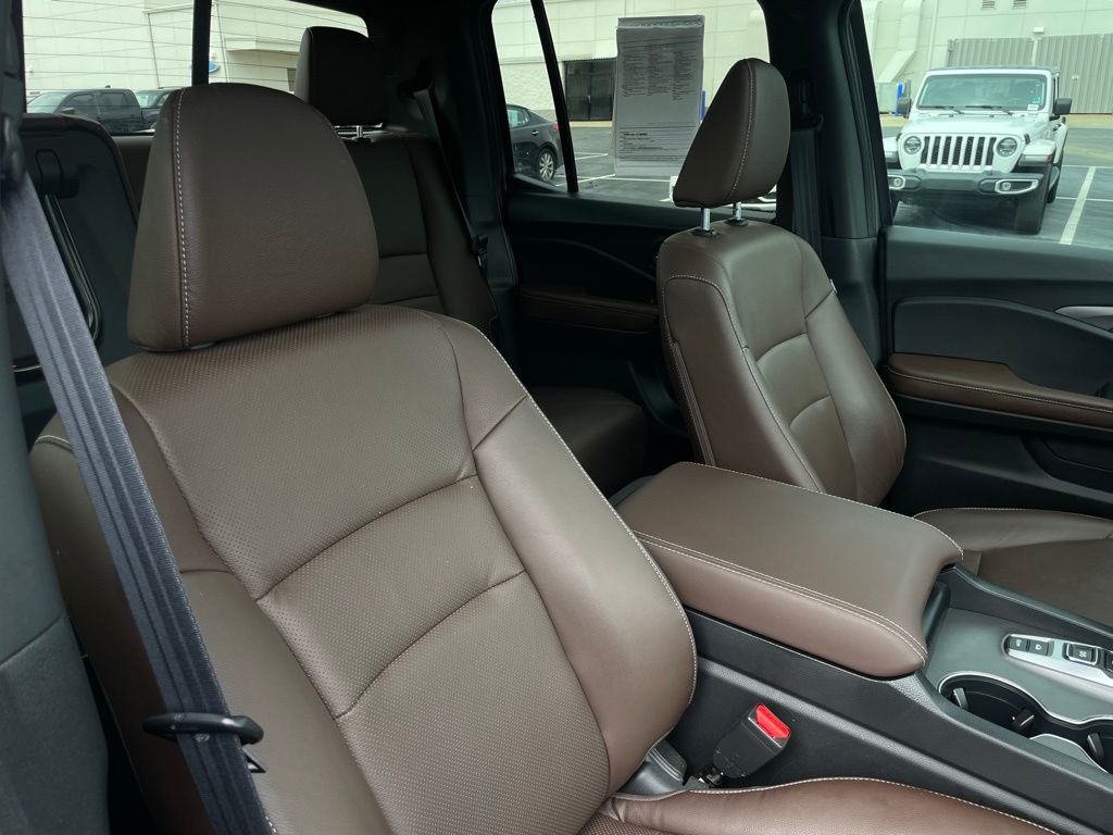 Thumbnail: 2025 Honda Ridgeline - 32