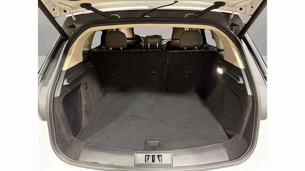 Certified Used 2023 Pristine White Metallic Tri-Coat Lincoln Reserve image 25