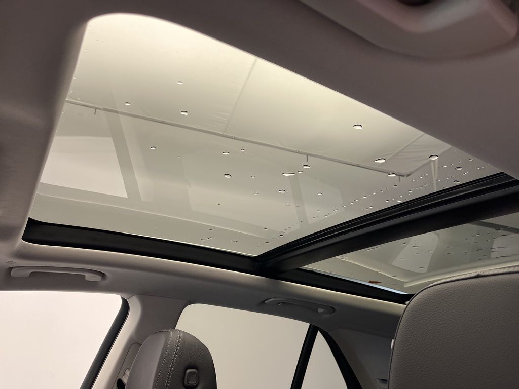 Thumbnail: 2026 Mercedes-Benz GLE - 23