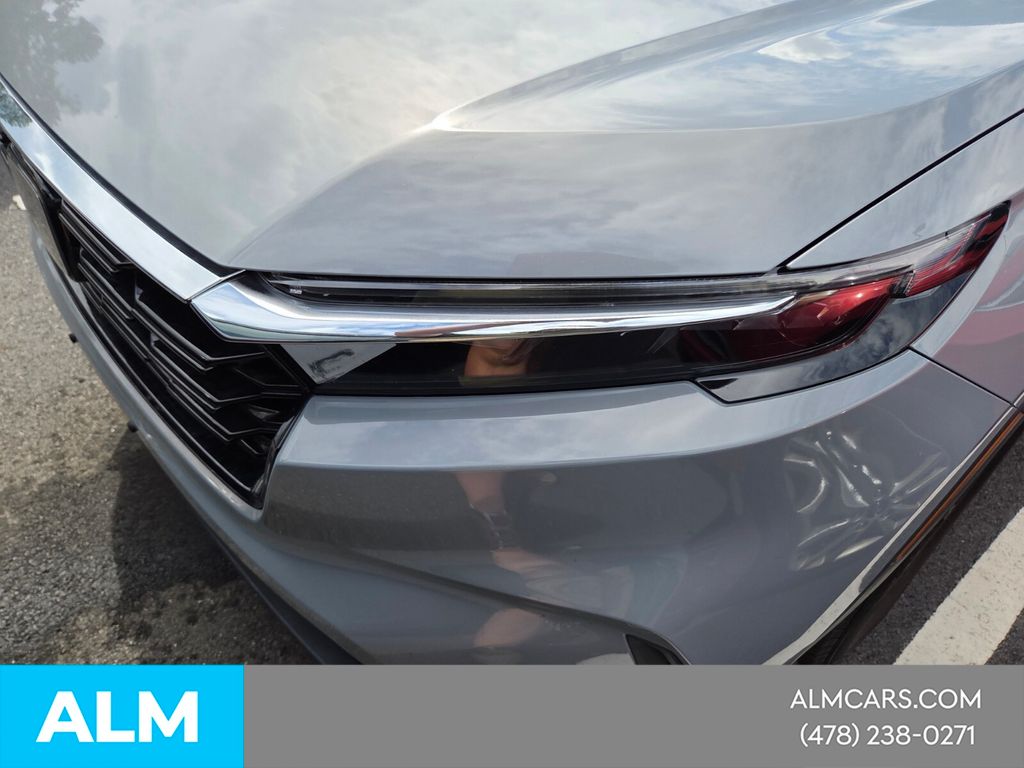 Used 2023  Honda EX-L image 22