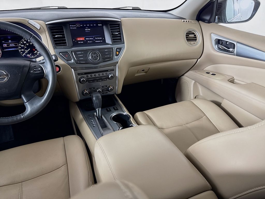 Thumbnail: 2017 Nissan Pathfinder - 22