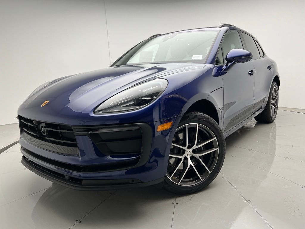 2025 Porsche Macan's photo