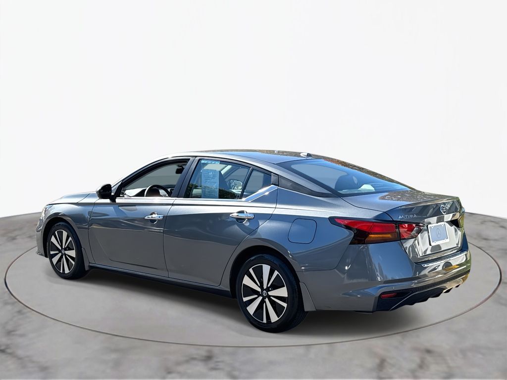 Thumbnail: 2022 Nissan Altima - 11