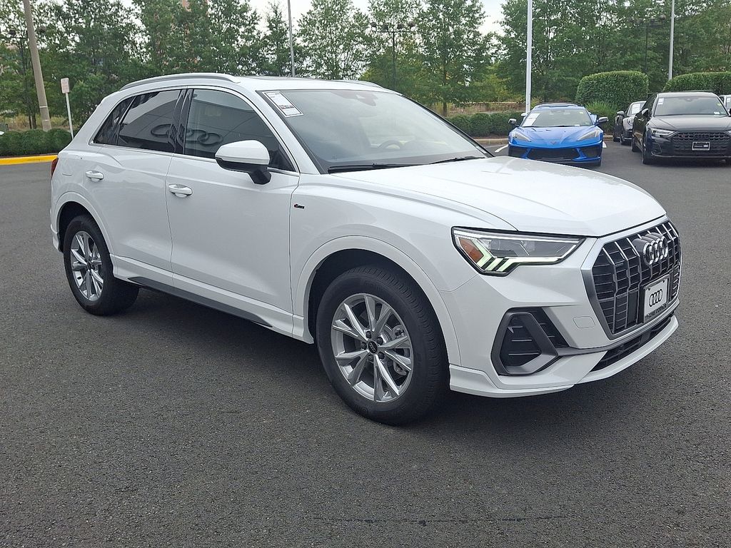 Thumbnail: 2025 Audi Q3 - 3