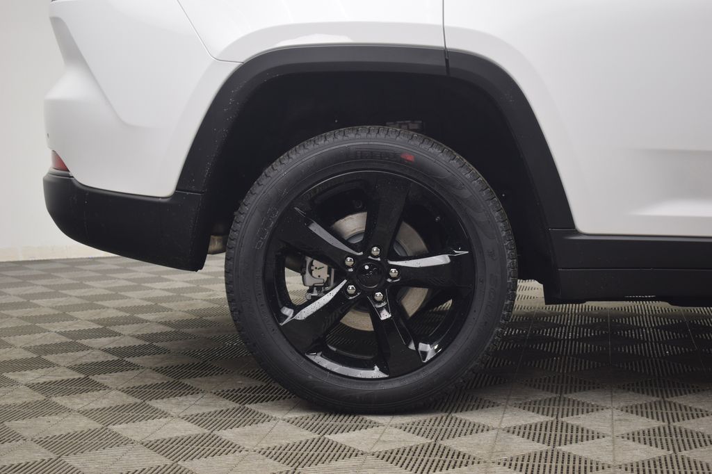 new 2026 Jeep Grand Cherokee car, priced at $48,485