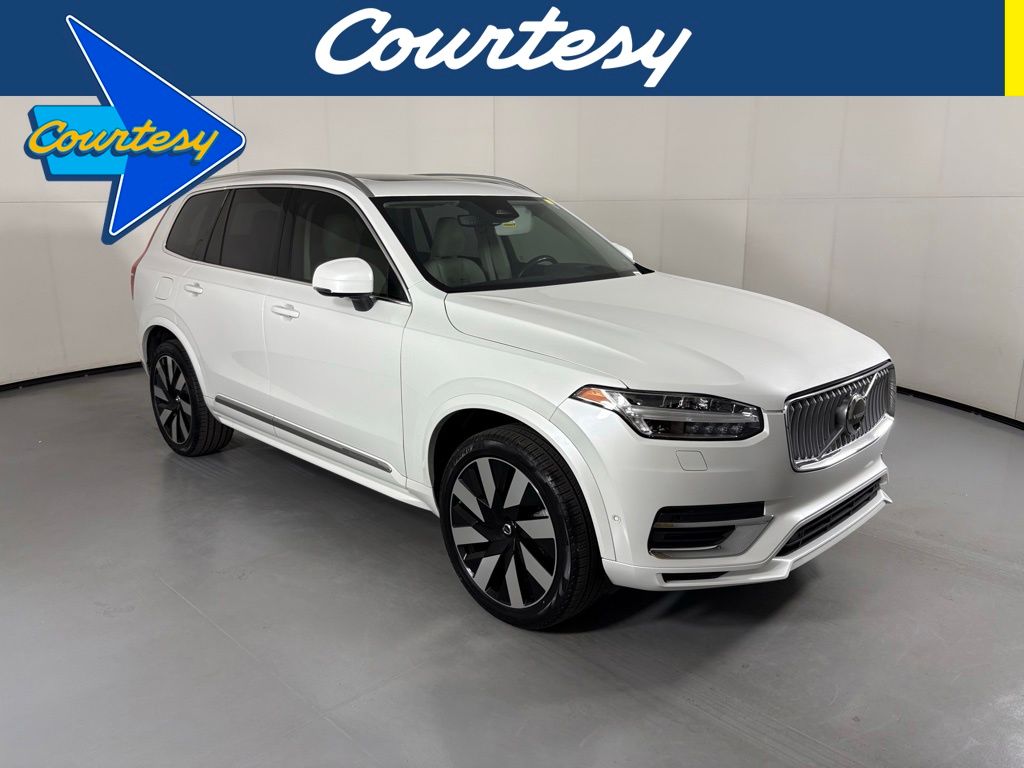 Volvo XC90 Recharge Plug-In Hybrid