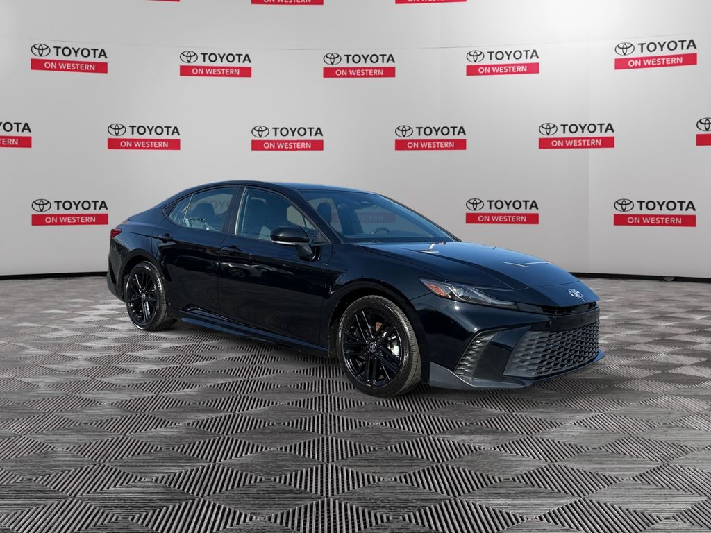 2025 Toyota Camry SE FWD