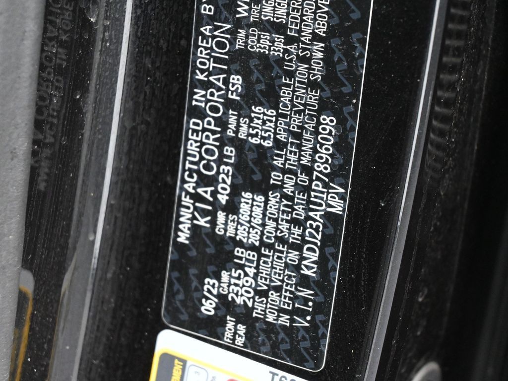 Used 2023 Fusion Black Kia LX image 17