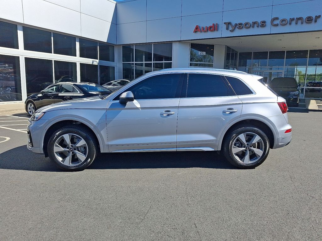 Thumbnail: 2023 Audi Q5 - 7