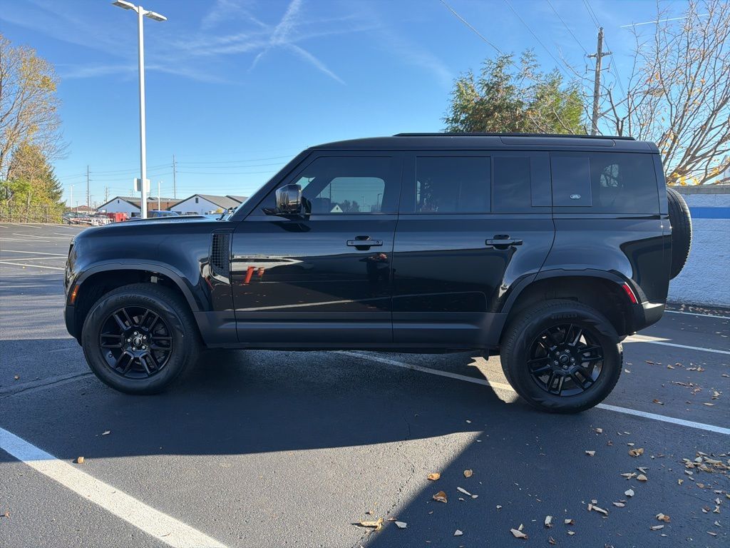 Thumbnail: 2021 Land Rover Defender - 2