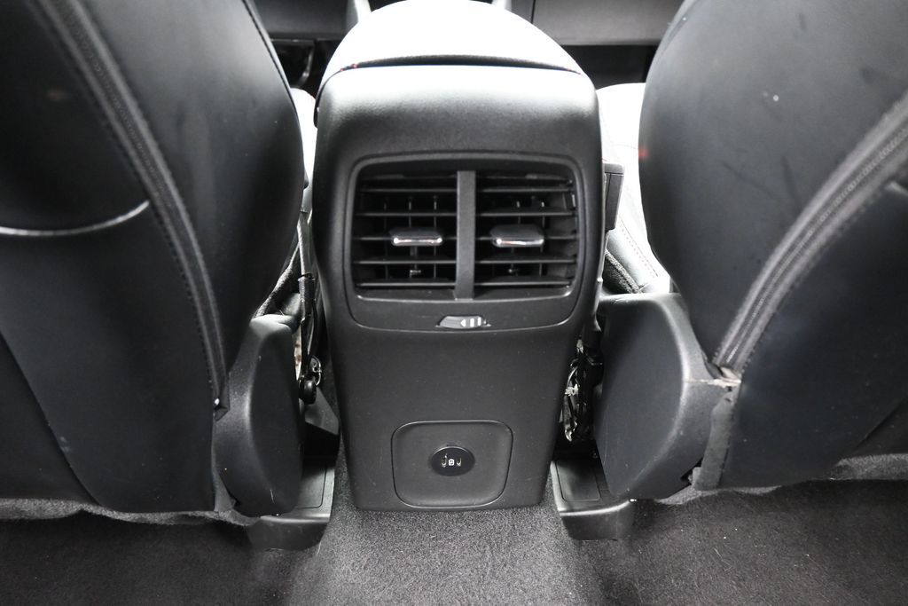 Used 2024 Silver Metallic Ford ST-Line image 31